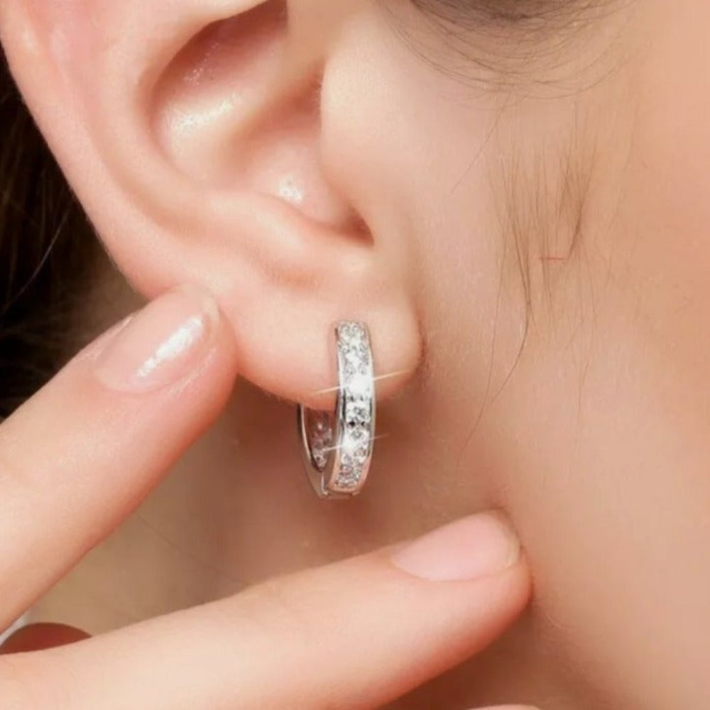 New 925 Silver Hoop Diamond Earrings - Picture 4 of 5